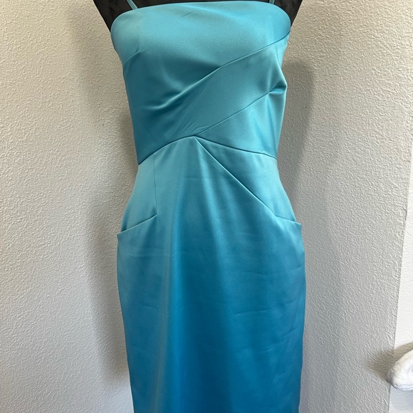 BCBG Dresses & Skirts - BCBG Strapless Turquoise Dress